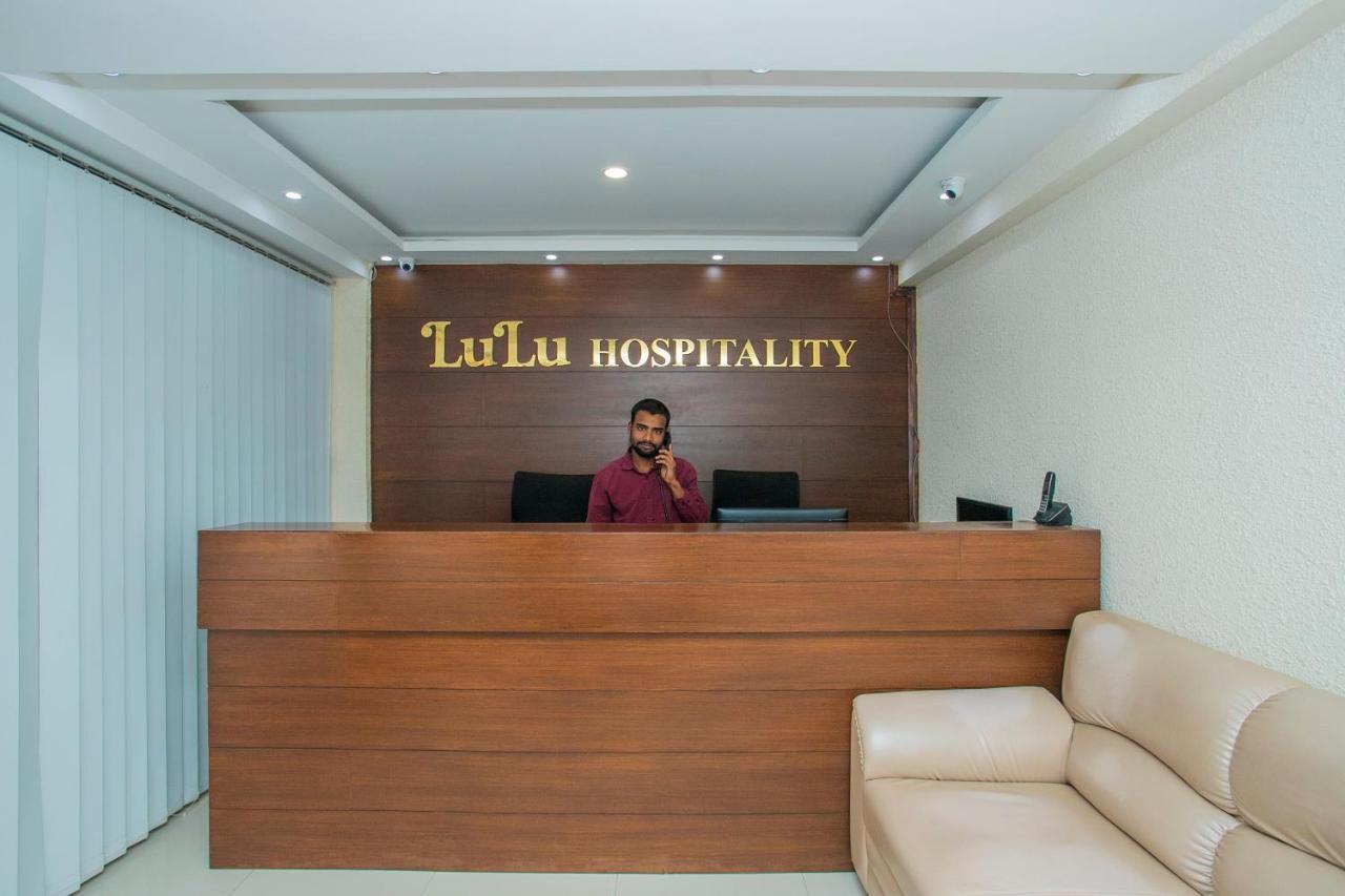 Oyo 4797 Lulu Hospitality Yelahanka Exterior foto
