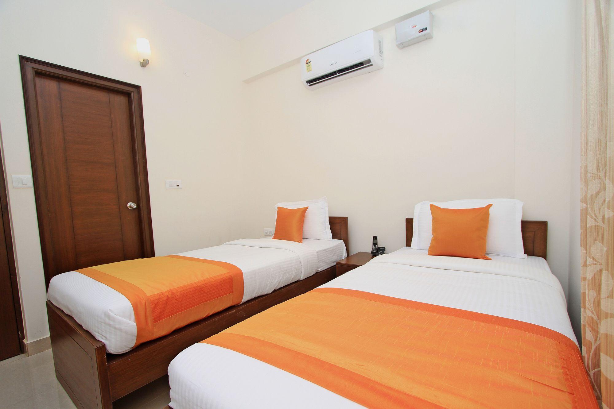 Oyo 4797 Lulu Hospitality Yelahanka Exterior foto
