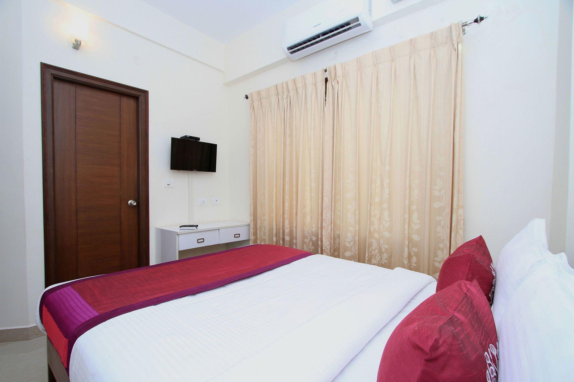 Oyo 4797 Lulu Hospitality Yelahanka Exterior foto