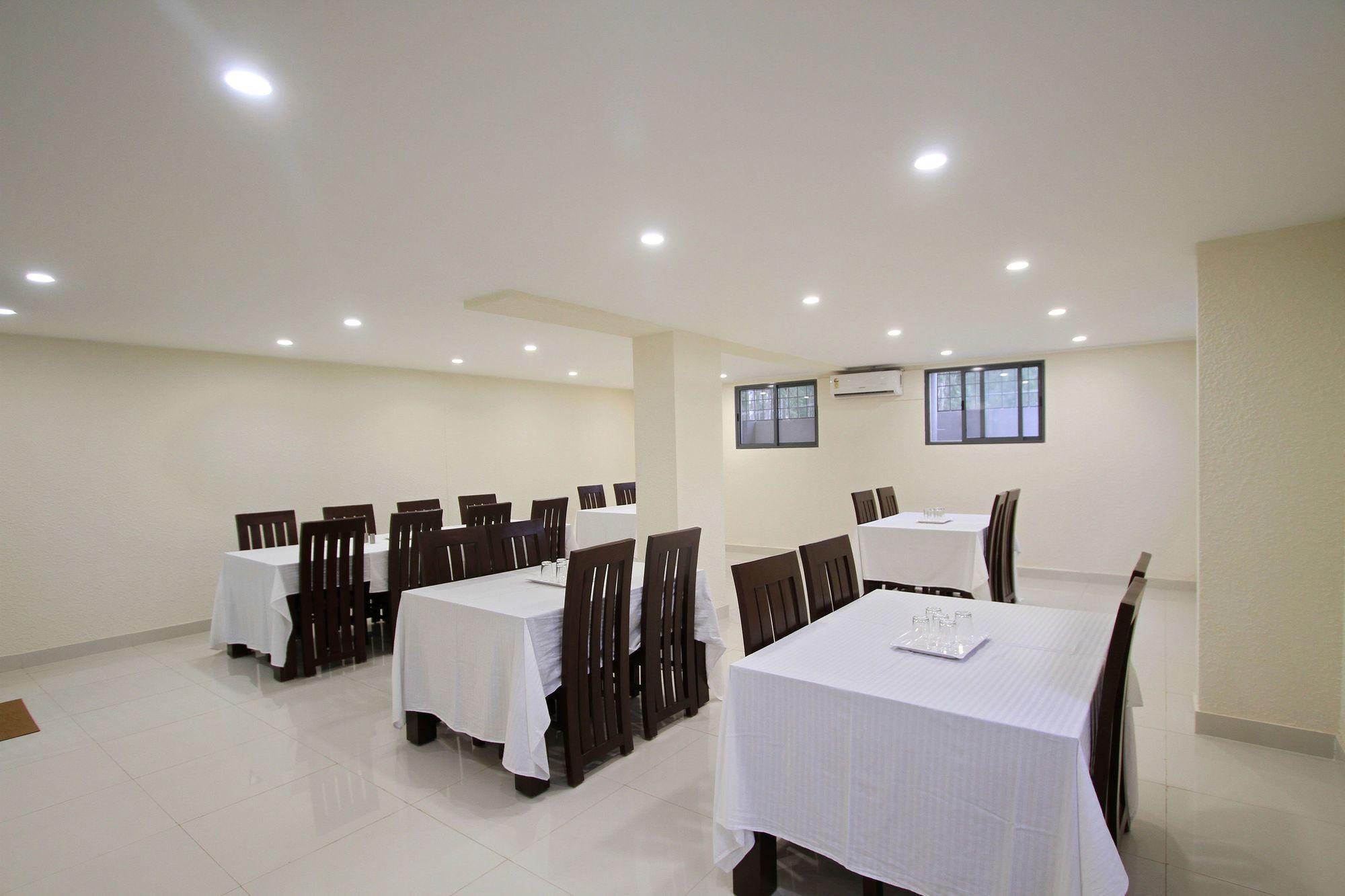 Oyo 4797 Lulu Hospitality Yelahanka Exterior foto