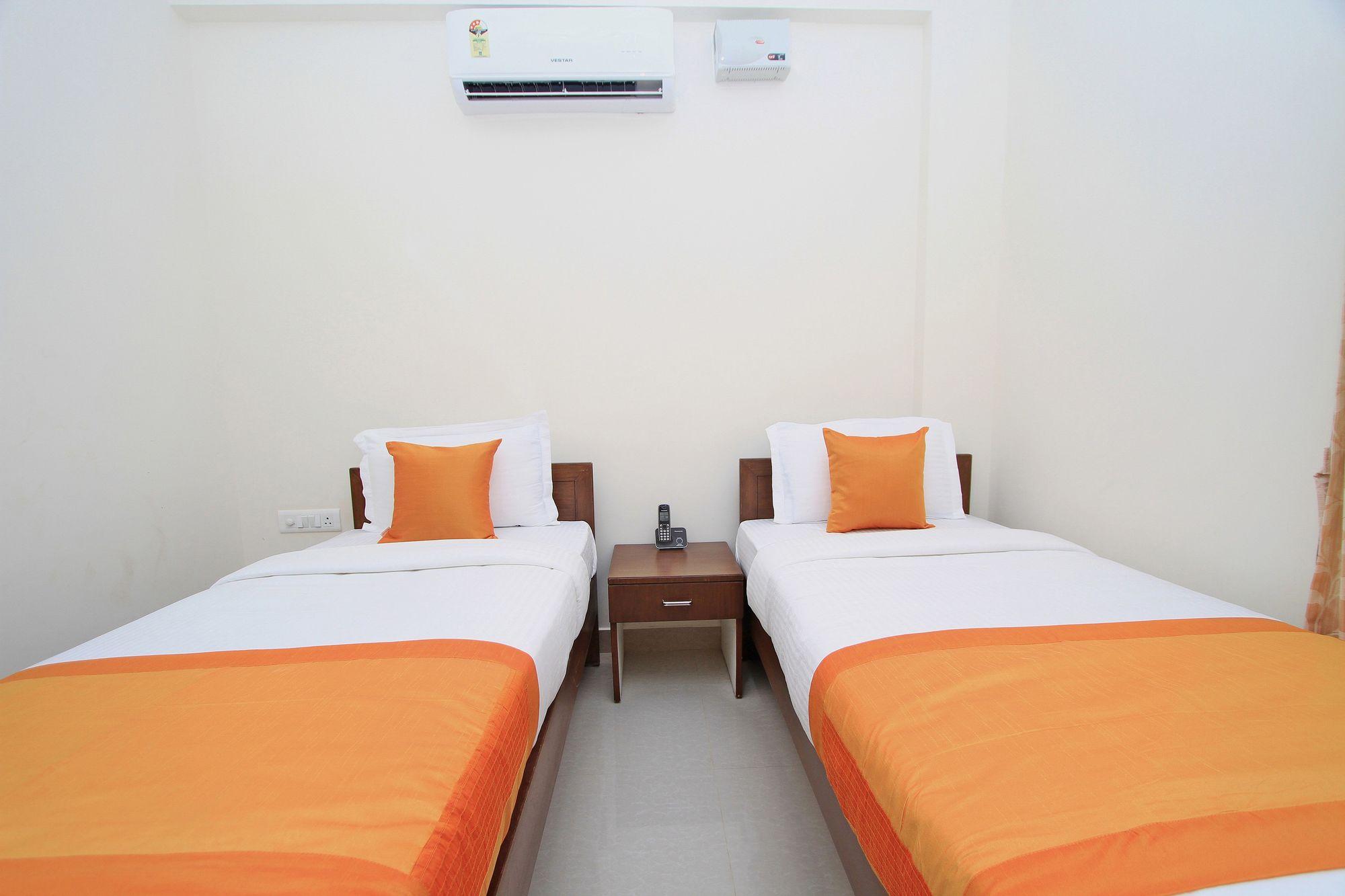 Oyo 4797 Lulu Hospitality Yelahanka Exterior foto