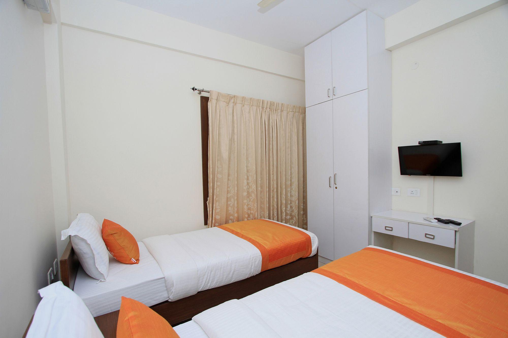 Oyo 4797 Lulu Hospitality Yelahanka Exterior foto